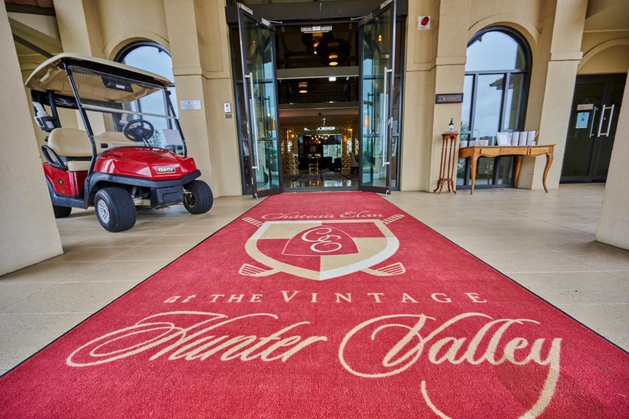 ชาเตออีลานแอดเดอะวินเทจฮันเตอร์วัลเลย์ Hotel โพโคลบิน ภายนอก รูปภาพ Entrance to the River Valley Golf Course
