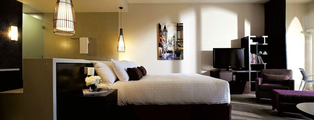 ชาเตออีลานแอดเดอะวินเทจฮันเตอร์วัลเลย์ Hotel โพโคลบิน ภายนอก รูปภาพ A bedroom at the hotel