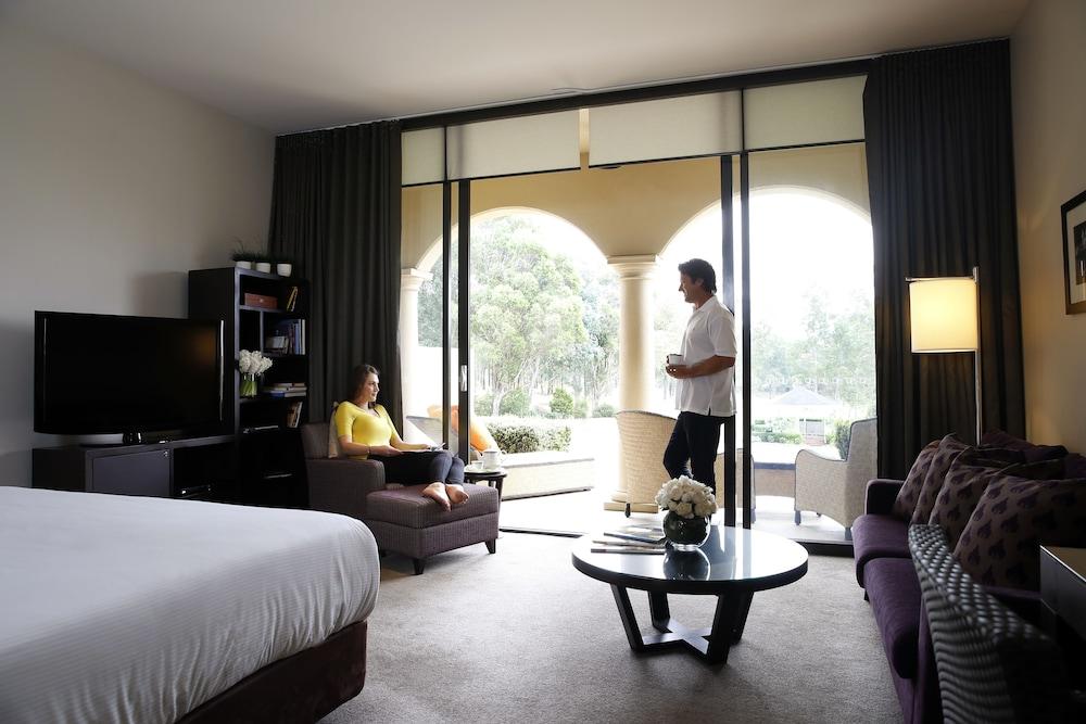 ชาเตออีลานแอดเดอะวินเทจฮันเตอร์วัลเลย์ Hotel โพโคลบิน ภายนอก รูปภาพ A guest room at the hotel