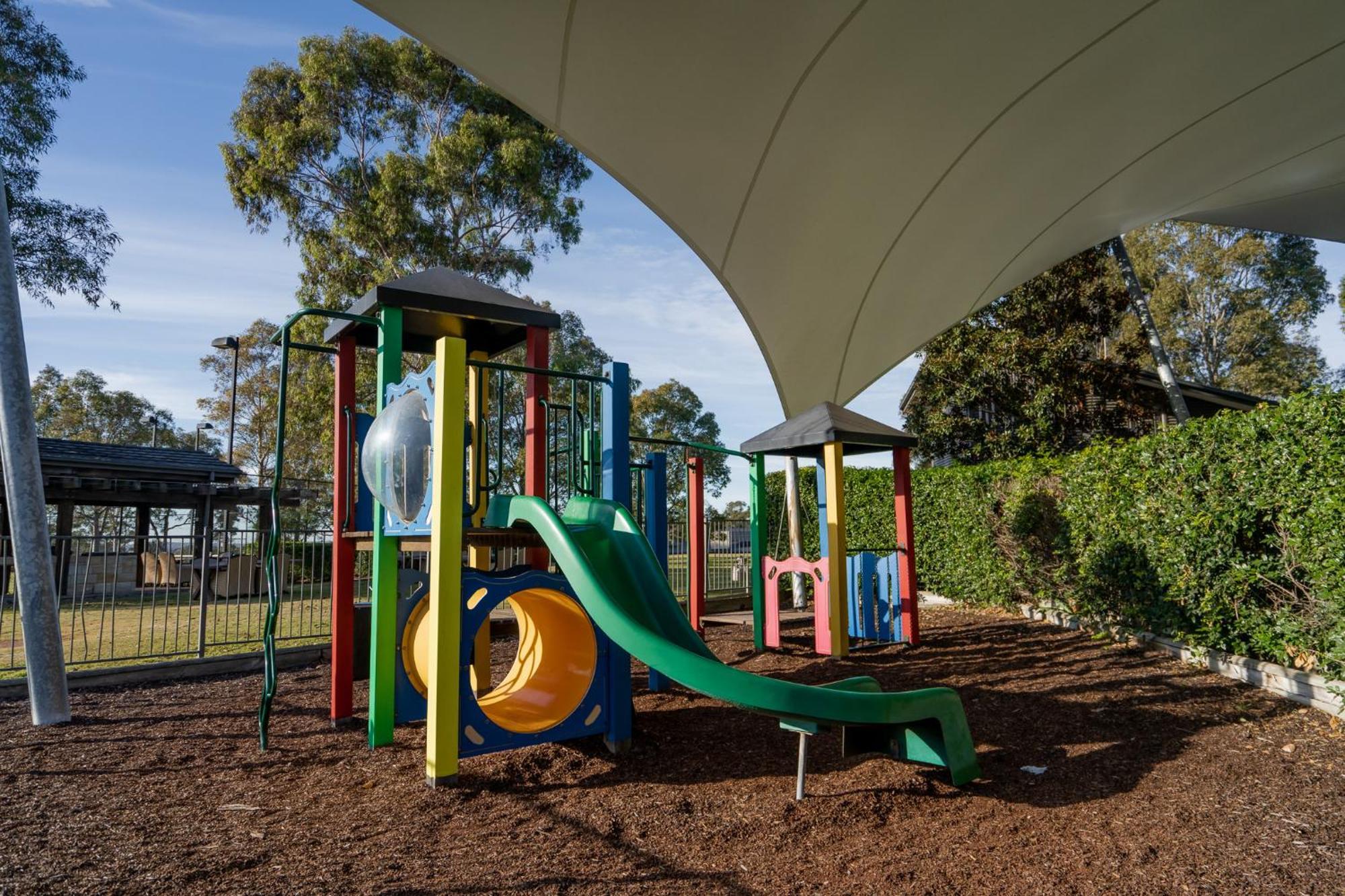 ชาเตออีลานแอดเดอะวินเทจฮันเตอร์วัลเลย์ Hotel โพโคลบิน ภายนอก รูปภาพ Playground at the school