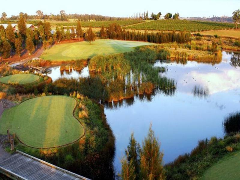 ชาเตออีลานแอดเดอะวินเทจฮันเตอร์วัลเลย์ Hotel โพโคลบิน ภายนอก รูปภาพ The 18th hole at the Links Lady Bay Golf Club