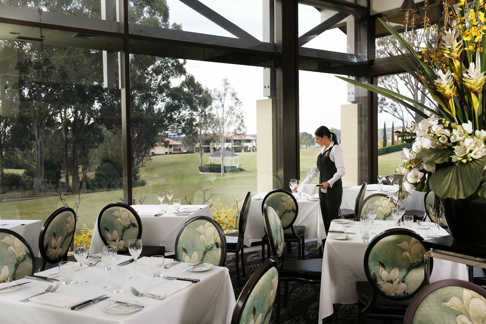 ชาเตออีลานแอดเดอะวินเทจฮันเตอร์วัลเลย์ Hotel โพโคลบิน ภายนอก รูปภาพ The restaurant at the clubhouse